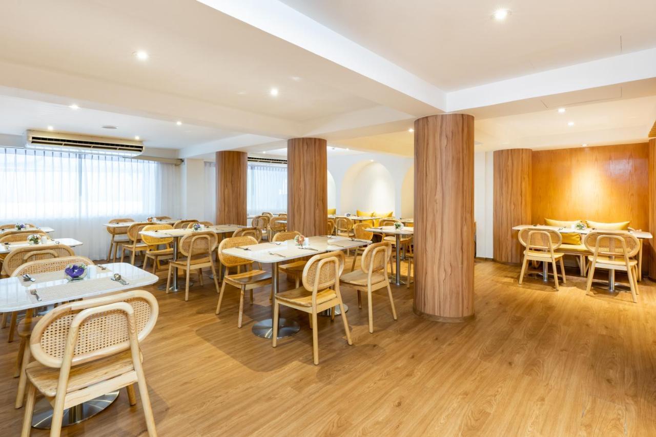 Arck Khách sạn 4*